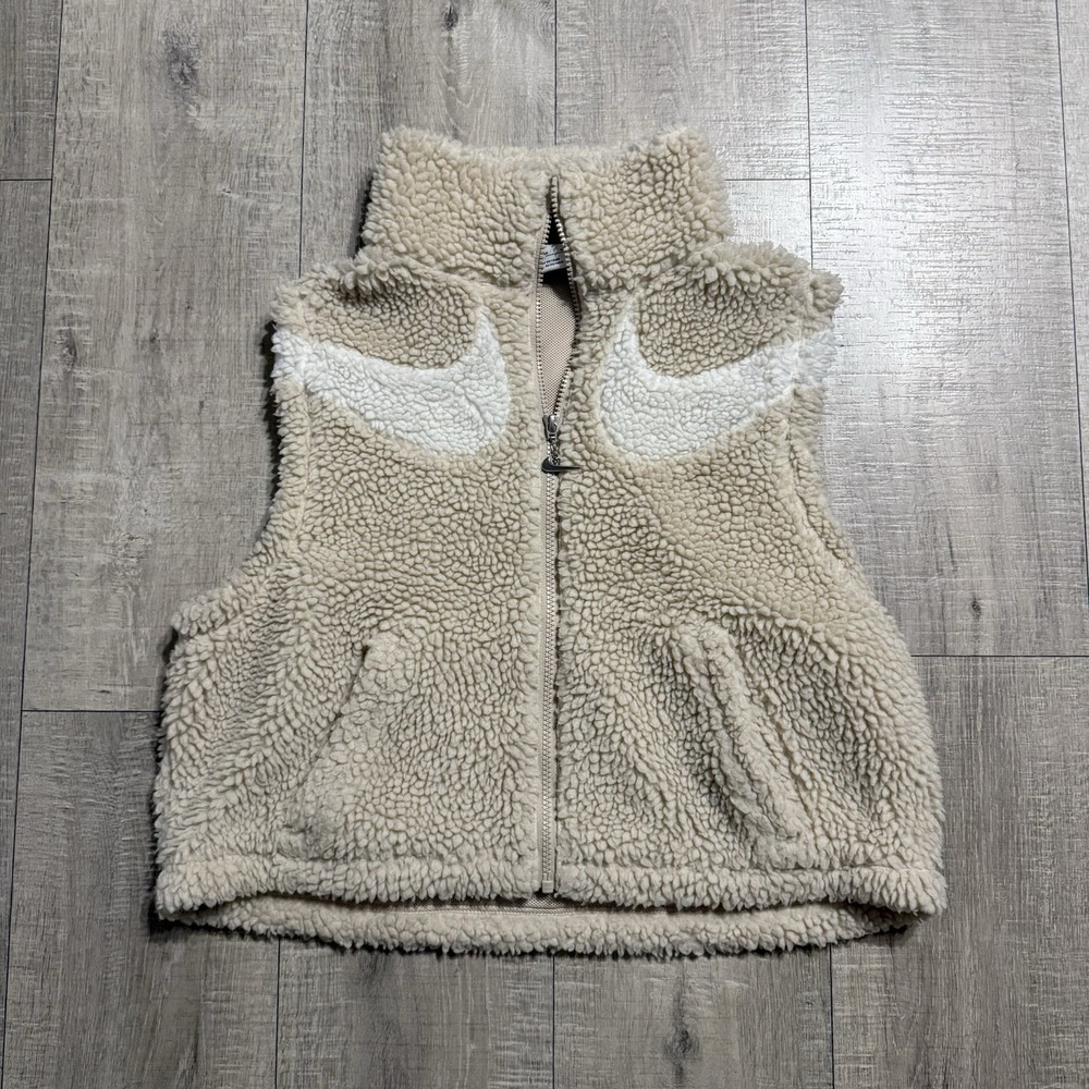 Nike Sportswear Swoosh Sherpa Fleece Vest Womens Oatmeal DH1091 206 Size Medium - Picture 2 of 9